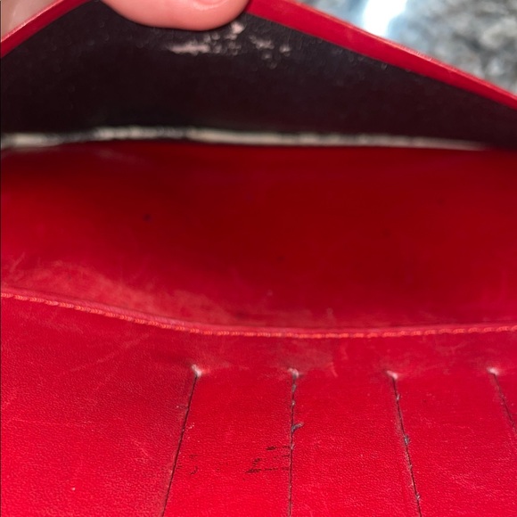 Louis Vuitton CA0995 Classic Red Epi Leather slim Wallet NO COIN SECTION GUC - Picture 8 of 17